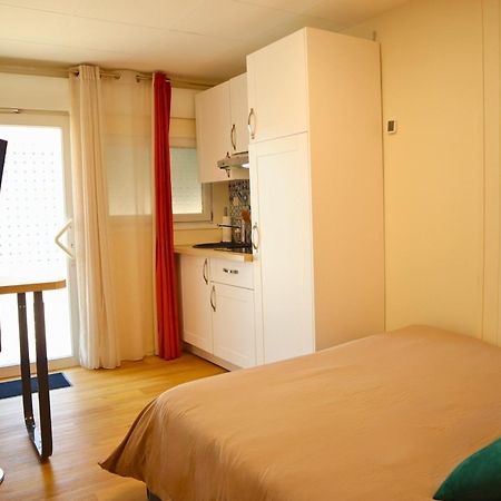 Studio Moderne Et Tout Equipe Au Coeur De Bourbourg - Gare A Proximite Экстерьер фото